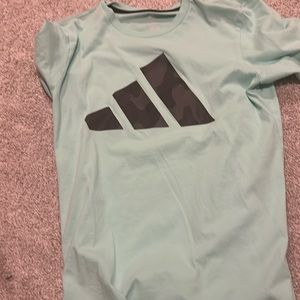 Adidas t shirt